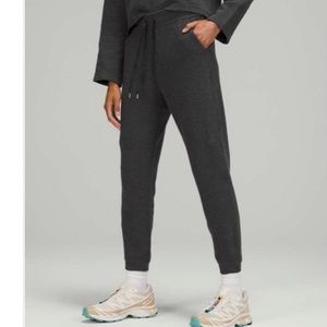 Lululemon Ribbed High Rise Jogger 25” 7/8 Length